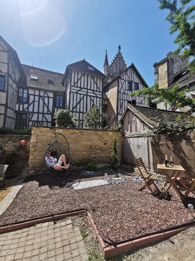 Апартаменти Le Papillon De La Cathedrale - Calme - Jardin - Wifi Труа Екстер'єр фото